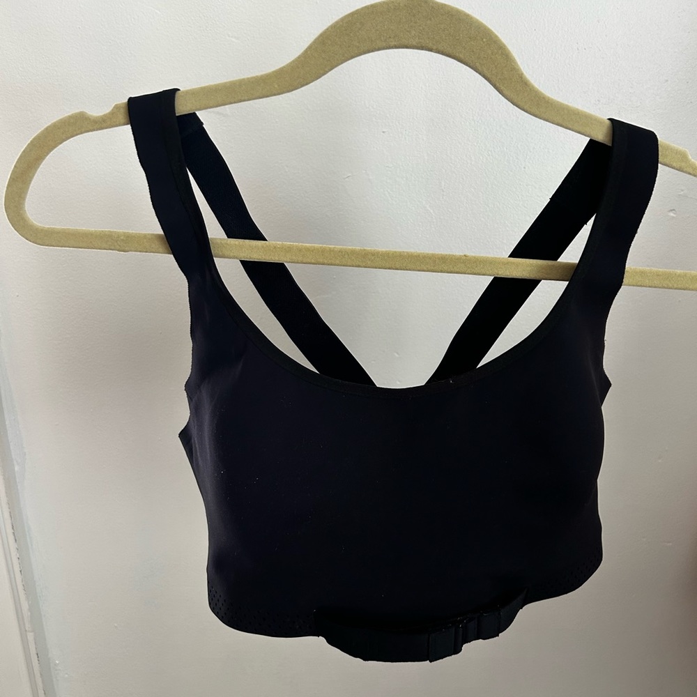 Lululemon black sports bra